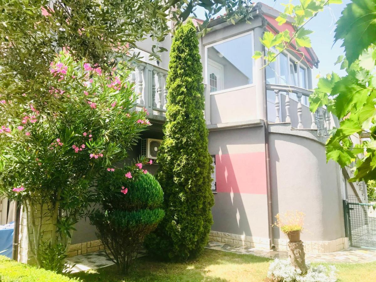 Villa Nik Fažana Esterno foto