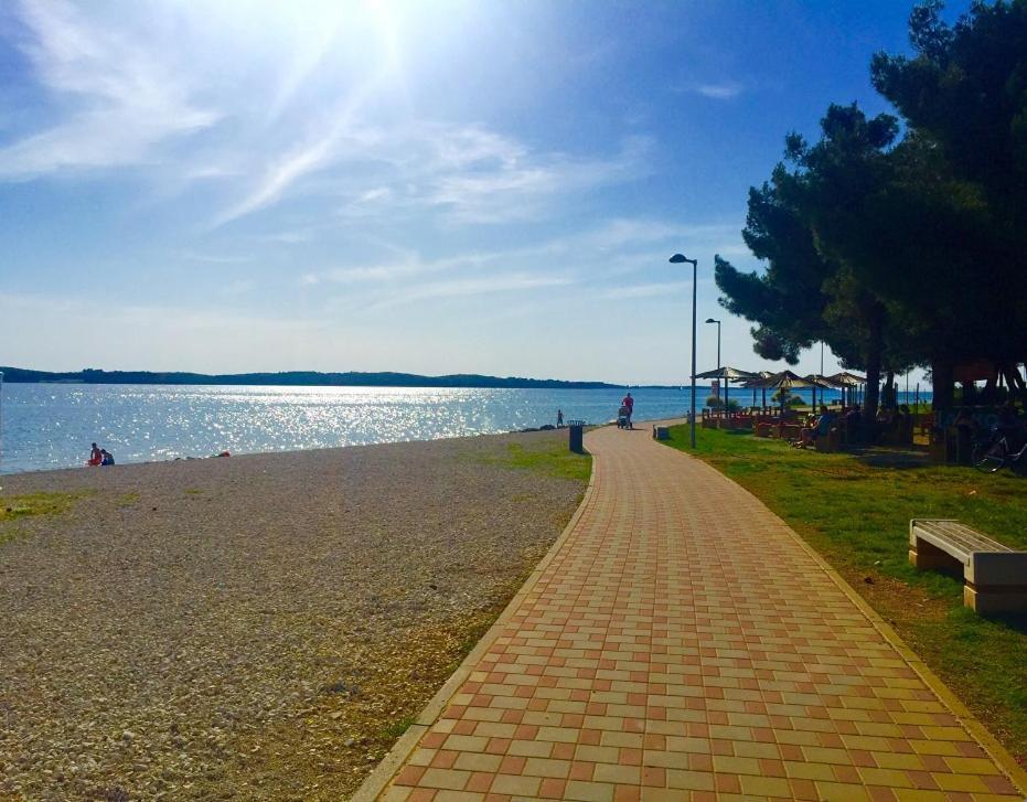Villa Nik Fažana Esterno foto