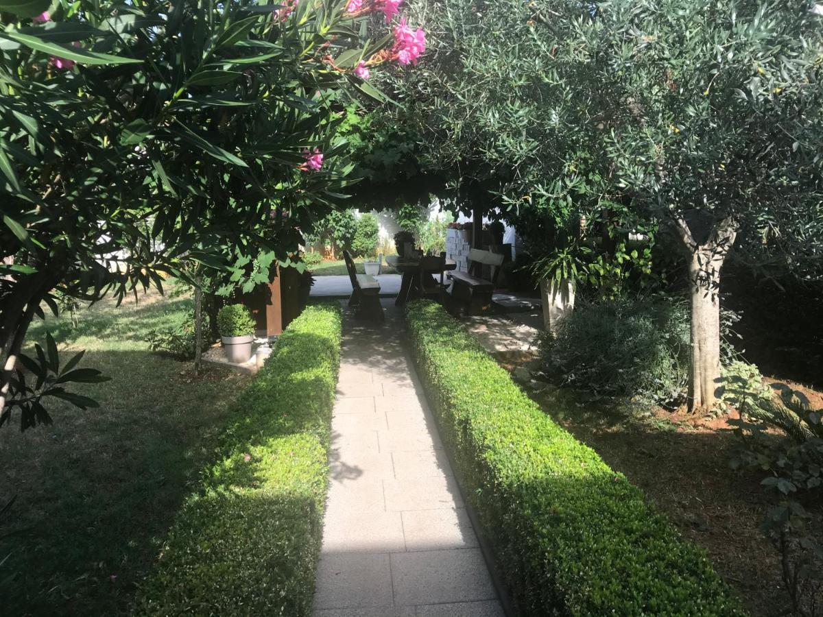 Villa Nik Fažana Esterno foto